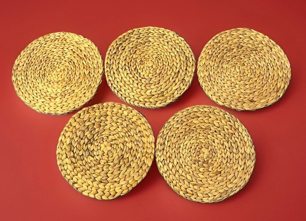 5pcs Round Water Hyacinth Woven Placemats Braided Straw Mats 13.25 Inches